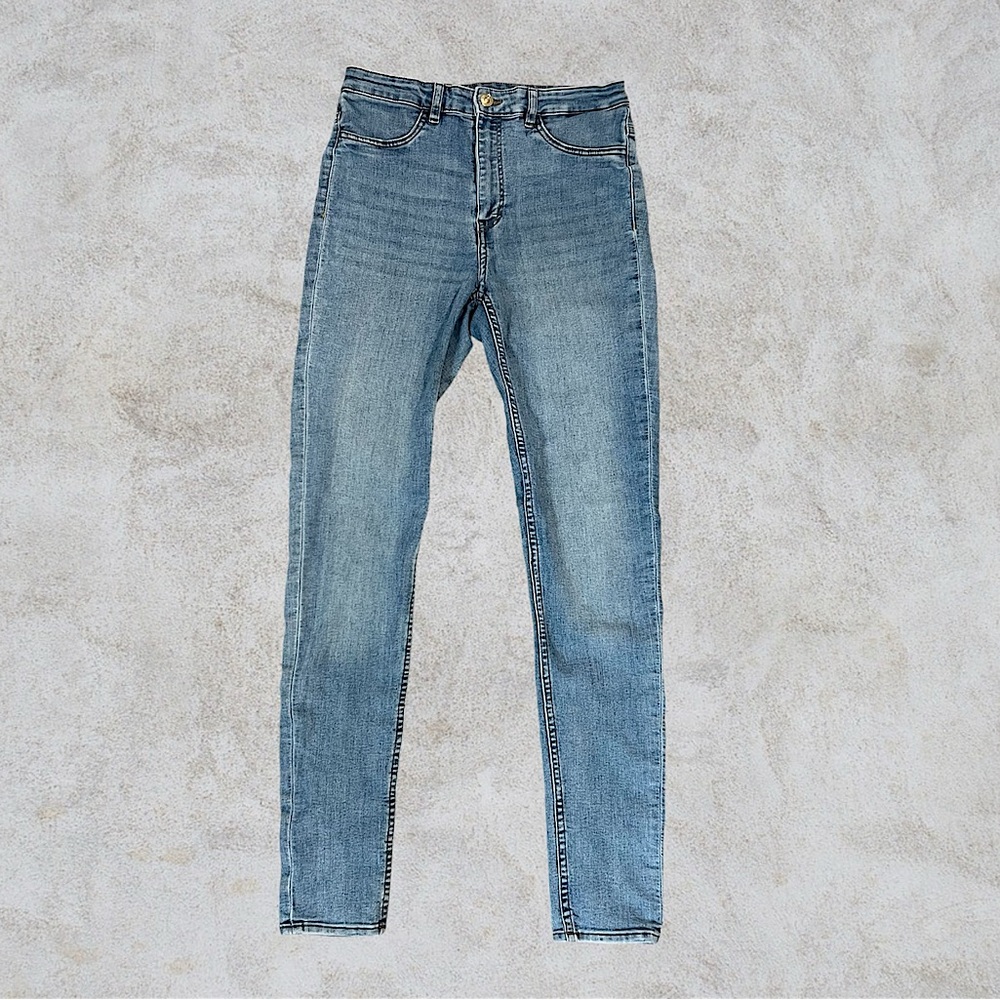 Light Wash Jeans